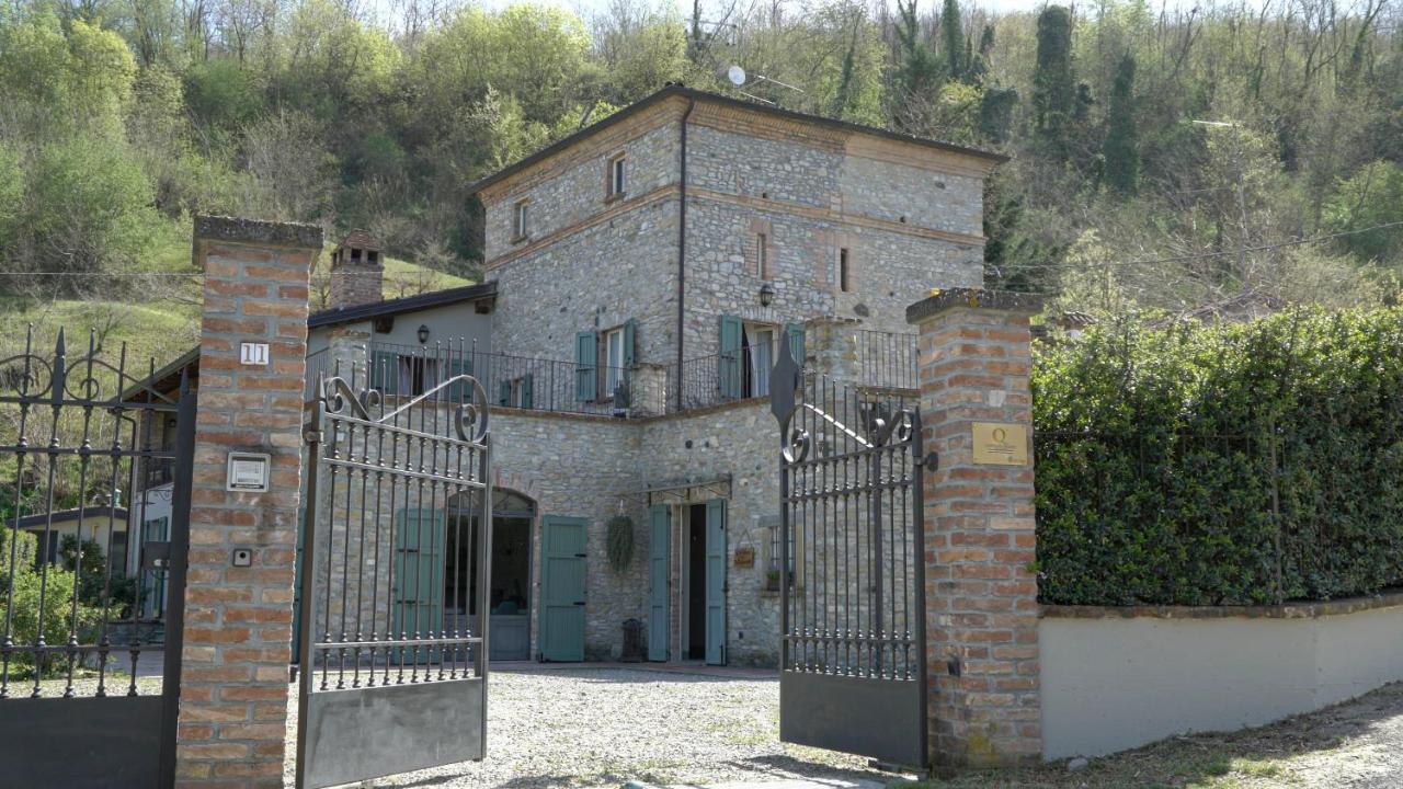 Villa Gavazzini, Meravigliosa Residenza D'Epoca Con Torre Medievale Rezzano Buitenkant foto